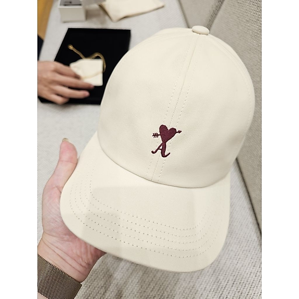 New Ami Paris❣️ Cap Qixi (Chinese Valentine's day) เป็นคอลที่ทำขึ้นพิเศษ ของแท้💯 พร้อมส่ง