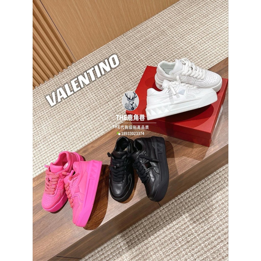 Valentino Valentinoรองเท้าขนมปังสไตล์ใหม่หนาSoledรองเท้าOPEN SKATE Valentinoรองเท้าสีขาวแหลมรองเท้าผ