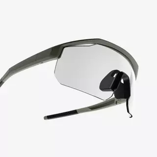 Decathlon Adult Cycling Photochromic Sunglasses แว่นใส่ปั่นจักรยานแบบเลนส์เปลี่ยนสีอัตโนมัติสำหรับผู้ใหญ่ - Grey