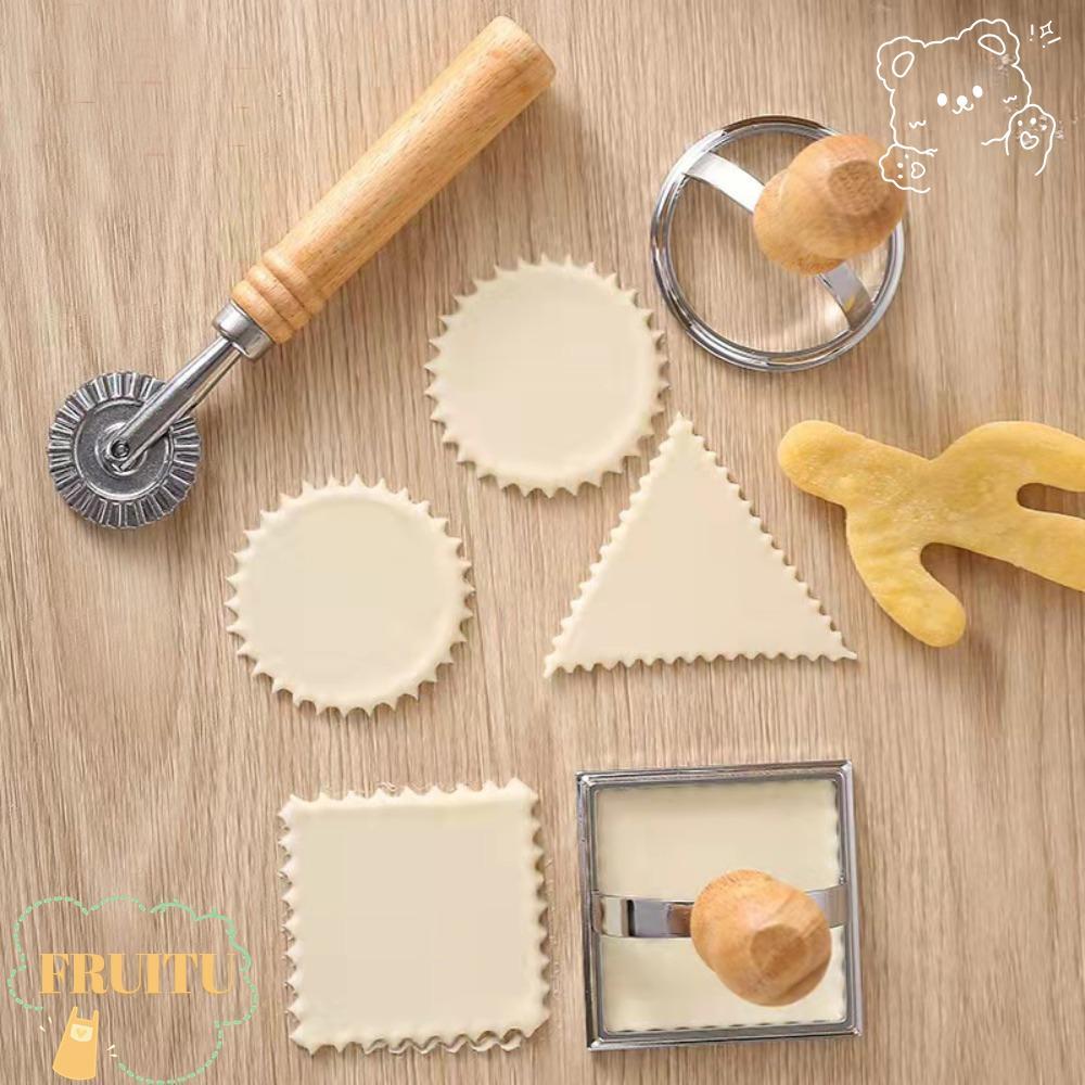 FRUITU Ravioli Maker Mold, Baking Tool Manual Pastry Press Mold, Quality Dumpling Lace with Wooden H