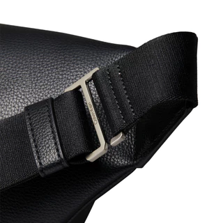 CALVIN KLEIN กระเป๋าสะพายข้างผู้ชาย Waistpack ทรง Belt Bag รุ่น 4D3161G UB1 - สีดำ