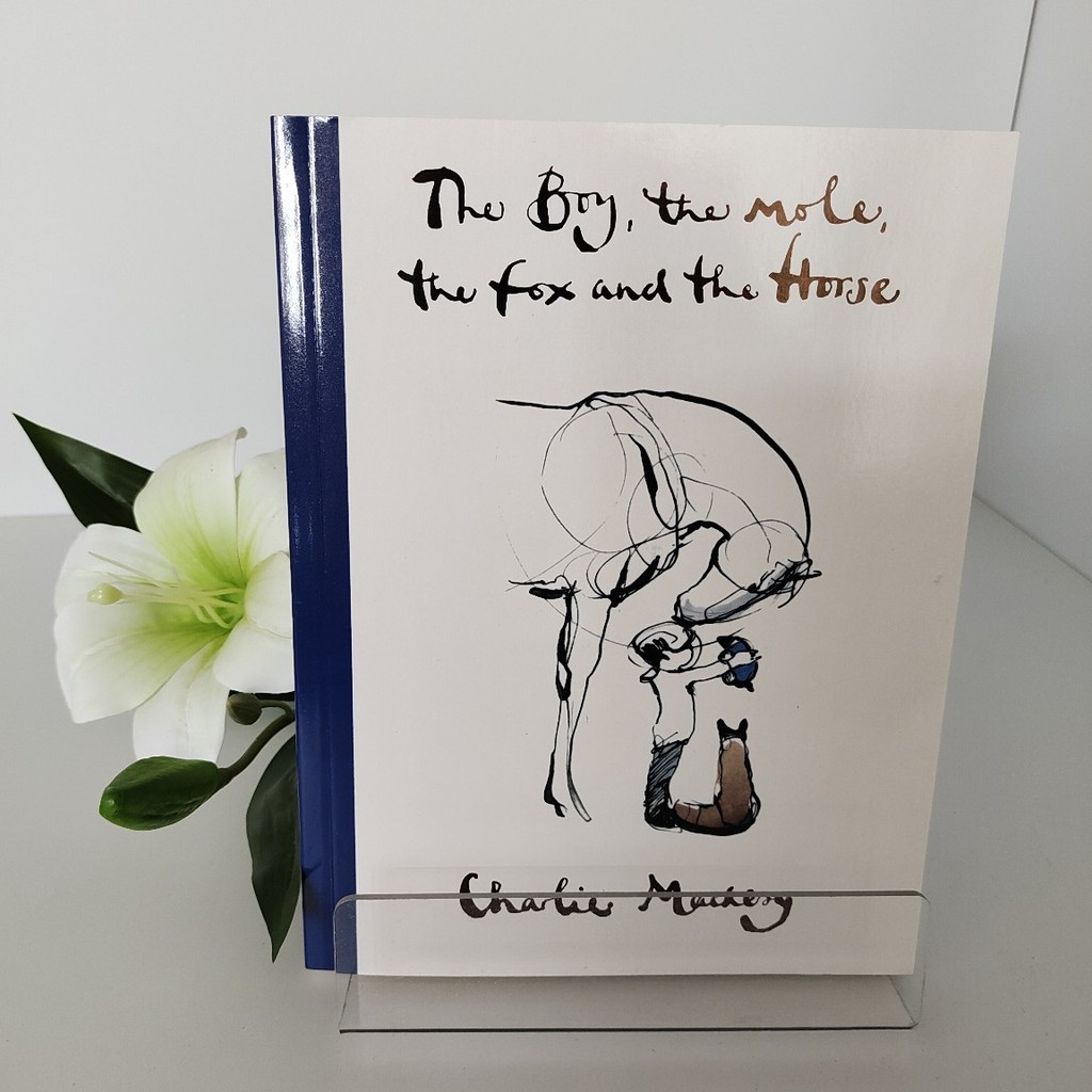 พร้อมส่ง จัดส่งรวดเร็ว Boy Mole Fox and The Horse เวอร์ชันภาษาอังกฤษ The Boy The Mole The Fox and Th