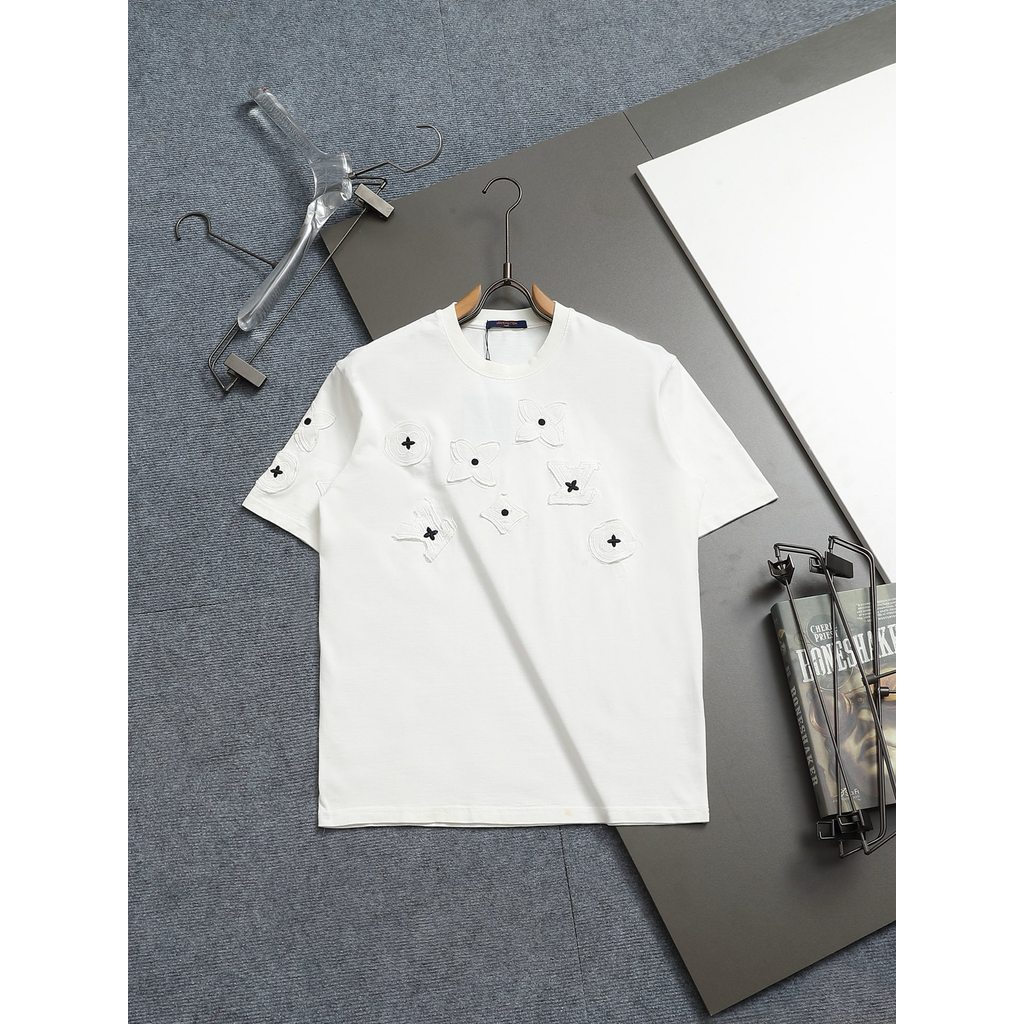 Louis Vuitton/LV Louis Vuitton 2026 ต้นฤดูใบไม้ผลิสไตล์ใหม่เสื้อยืดแขนสั้นชายหญิงคู่สไตล์ 2026 ต้นฤด