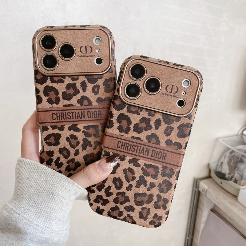 แฟชั่นแบรนด์ เคสไอโฟน 17 pro max 16 pro max 14 pro max 15 pro max 13 pro max เคส iPhone 13 15 16 14 17 17 pro เคสไอโฟน 16 pro 15 pro 14 pro 13 pro เคสโทรศัพท์ กันกระแทก หนัง รุ่นแคทวอล์ค