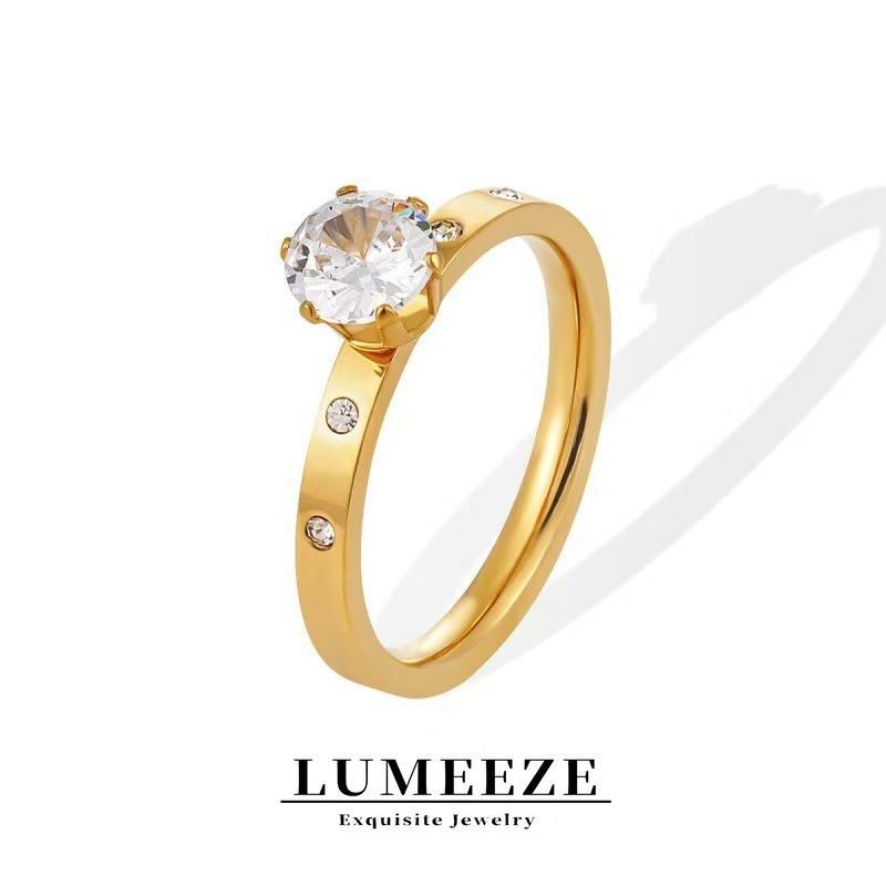 LUMEZE แหวนเหล็กไทเทเนียมสําหรับผู้หญิง, 4 หินหกง่าม CZ Stackable Band, Non Tarnish Hypoallergenic ท