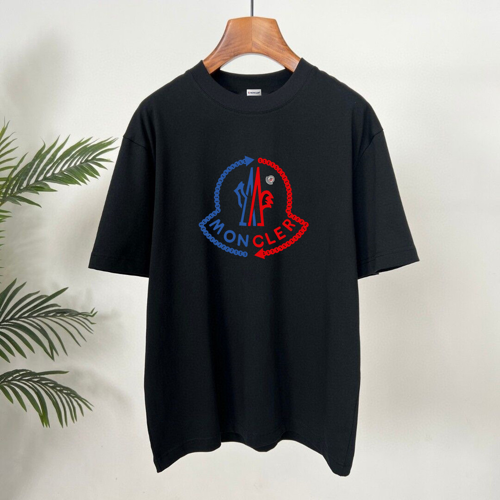 Moncler/Moncler 2026 คลาสสิกรอบคอแขนสั้นเสื้อยืดผู้ชายผู้หญิงสไตล์รอบคอที่มีสีสันผ้าฝ้ายแท้เกลียว Bo