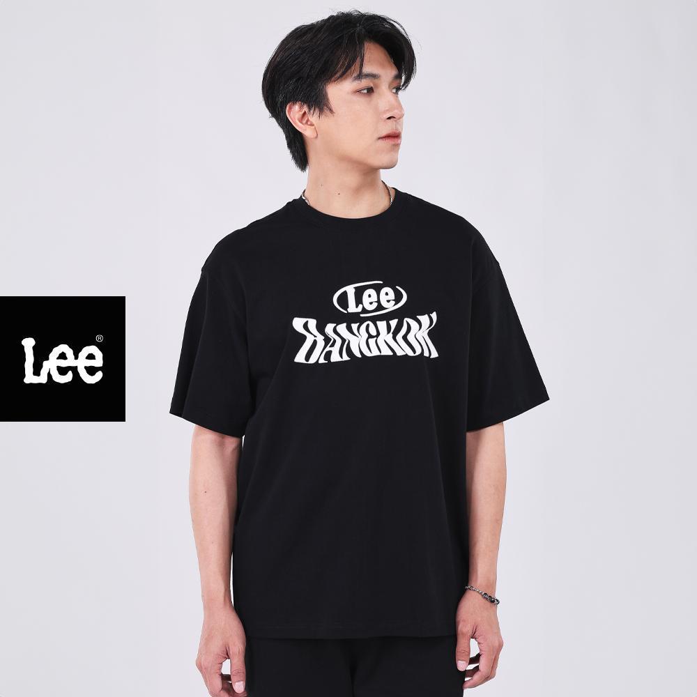LEE เสื้อยืดแขนสั้นผู้ชาย คอลเลคชั่น Lee Bangkok รุ่น LE S426MTSSN33 สีดำ