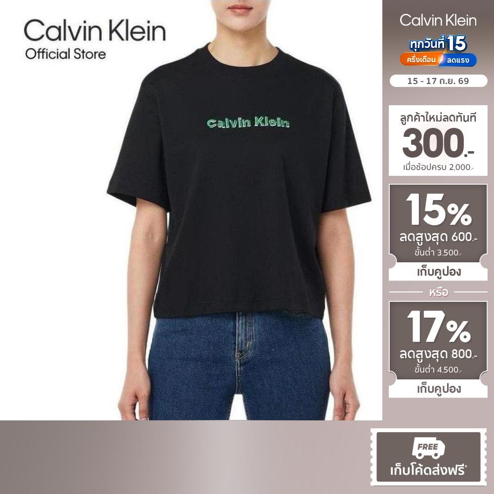 CALVIN KLEIN เสื้อยืดคอกลมแขนสั้นผู้หญิง Embroidered 3D Logo Graphic ทรง Regular รุ่น 47D205G UB1 - สีดำ