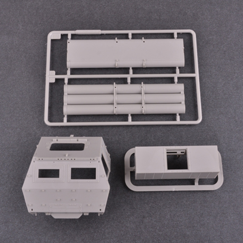 Trumpeter 1/35 American M142 High Mobility Bazooka System (HIMARS) 01041