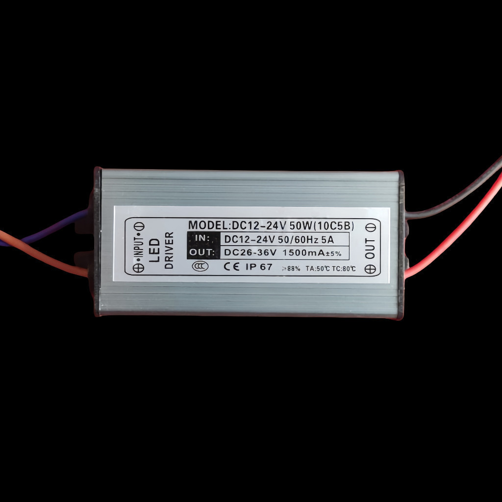 10W20W30W50W LED คงที่ไดรฟ์แหล่งจ่ายไฟกันน้ําบัลลาสต์อินพุต DC12-24V เอาต์พุต 26-36V