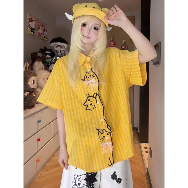 [มาใหม่] ปักลูกแมวสไตล์ลําลองลายเสื้อแขนสั้นผู้หญิงฤดูร้อนออกแบบ ซอก หลวมคู่โปโลคอปกด้านบน