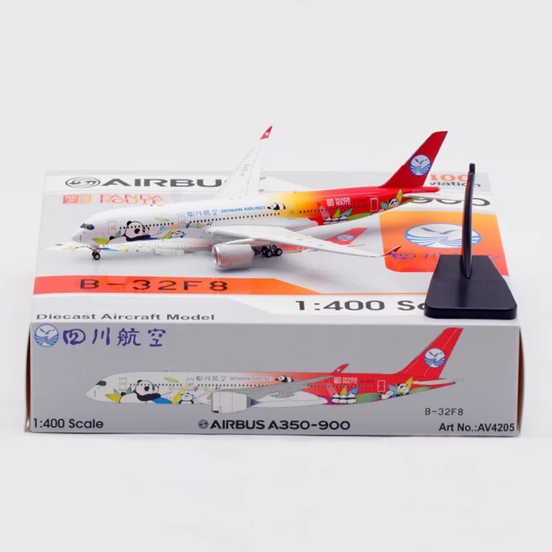 AV 1: 400 B-32F8 Sichuan Airlines A350-900 Panda Road Painter "Bear 5" Alloy สําเร็จรูปผลิตภัณฑ์เครื