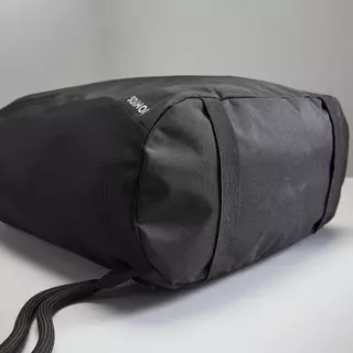Decathlon 15L Cardio Training Fitness Backpack กระเป๋าสะพายหลังสำหรับการออกกำลังกายแบบคาร์ดิโอขนาด 15 ลิตร - Black