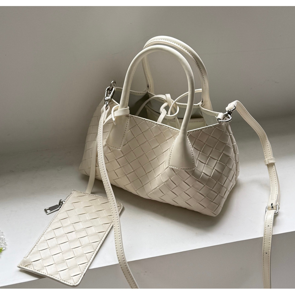 Jam Basket Hand-Woven Tote กระเป๋าใบใหญ่หญิง 2025 กระเป๋าถือสไตล์ใหม่กระเป๋า Messenger ความจุขนาดใหญ