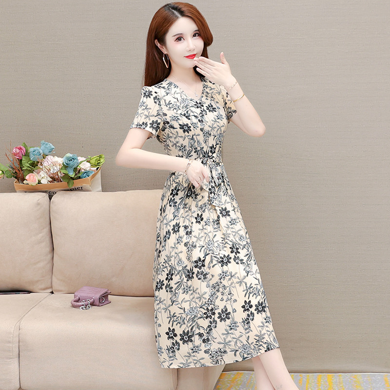 ฤดูร้อนแขนสั้น 180g ผ้าไหมน้ําแข็งพิมพ์ Plus ขนาดผู้หญิงแคบ-เอว Slimmer ดูดอกไม้กระโปรงยาว P