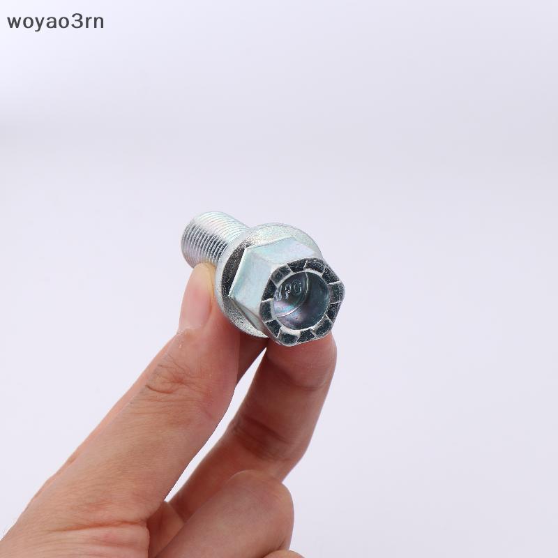 WY 4PCS Auto DIY อุปกรณ์เสริมสําหรับ Beetle Golf A5 Q2 Fabia M14x1.5 28 มม.ด้ายรัศมีล้อรถสลักเกลียว 