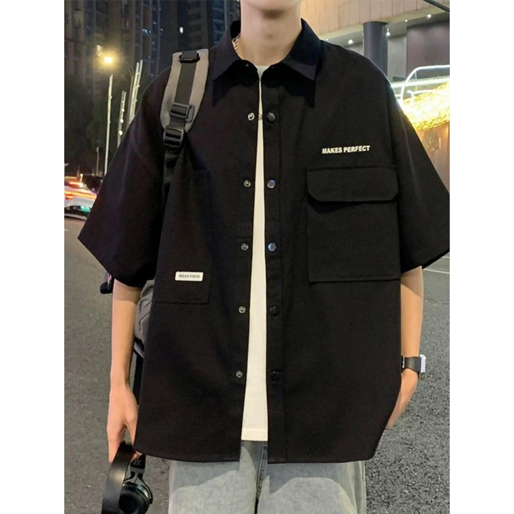 56MEN (ส่งจากไทย) Shirt 5810 เสื้อเชิ้ตแขนสั้น เสื้อคลุม มีกระเป๋าหน้าWorkwearปักป้ายและอักษร ลำลอง วินเทจ Man Clothing