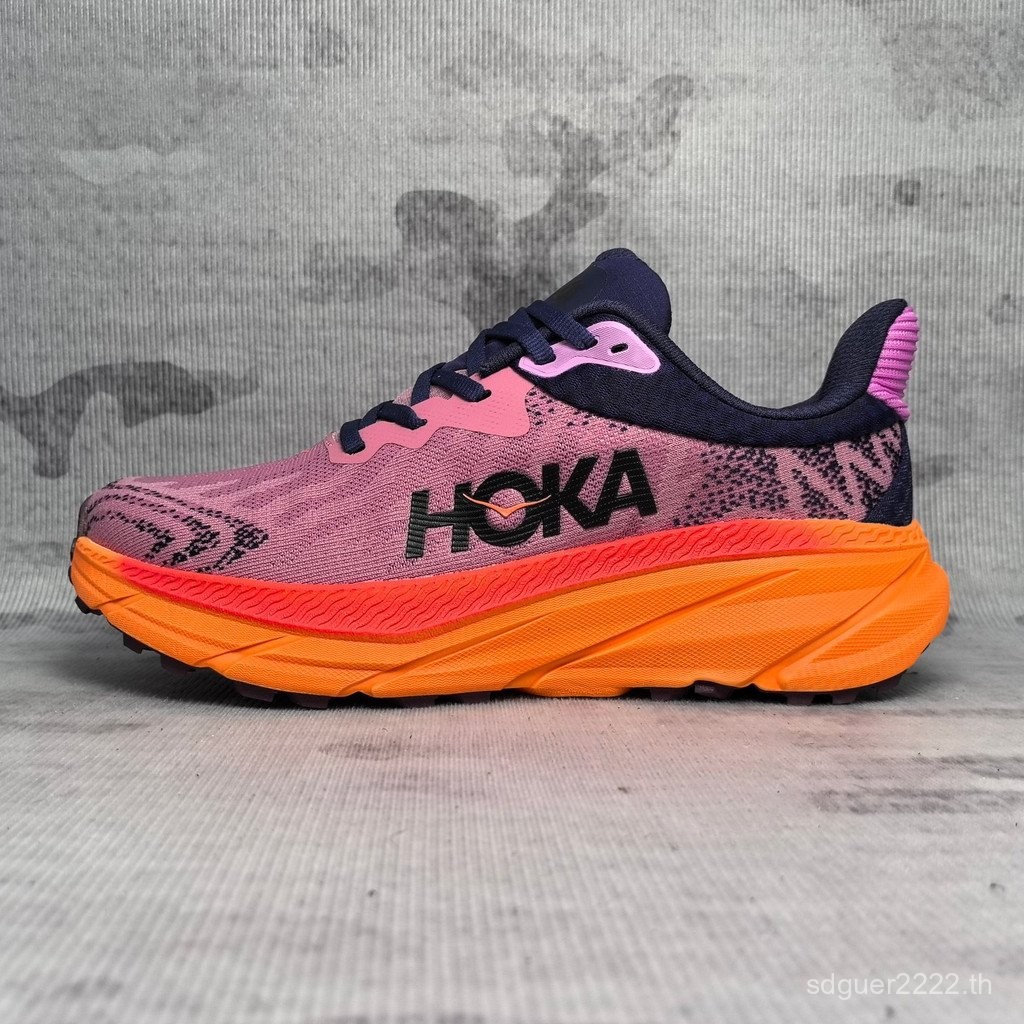 รองเท้าวิ่ง Lotto Challenger ATR 7 ออกแบบมาสําหรับการดูดซับแรงกระแทกและระบายอากาศได้ดี เหมาะสําหรับส