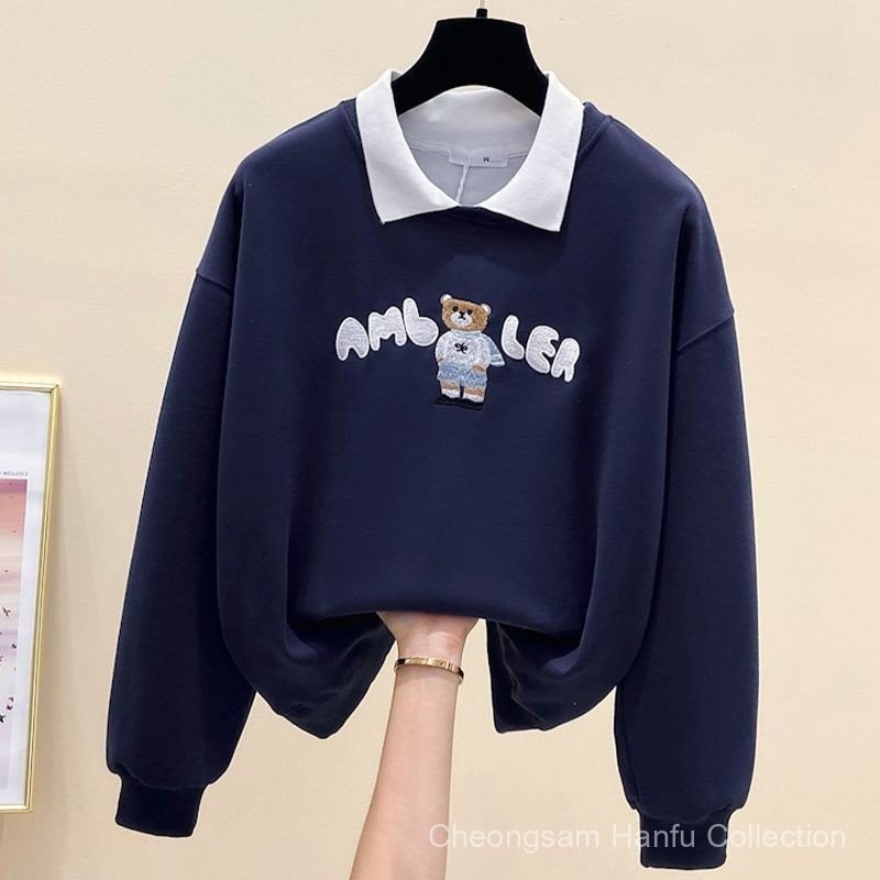 Fast Shipping  ผู้หญิงโปโลคอปกหมีพิมพ์เสื้อสวมหัวเสื้อ2025ใหม่ฤดูใบไม้ร่วงมาถึงหลวมพอดีมีสไตล์นุ่มสบายอเนกประสงค์สบายๆทุกวันชุดด้านบน