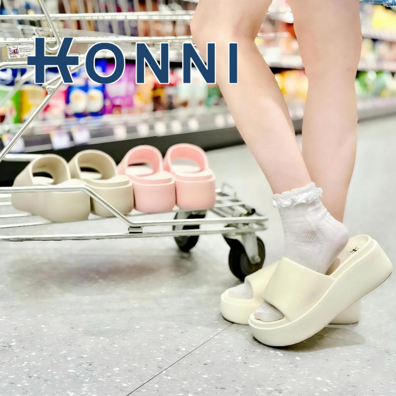 KONNI สำหรับฤดูร้อน  นุ่มสบาย สไตล์แฟชั่น ผู้หญิงพื้นหนาแบบใหม่รองเท้าแตะ แบบสวม  น้ำหนักเบา EVA  รองเท้าแตะพื้นหนาอีวา