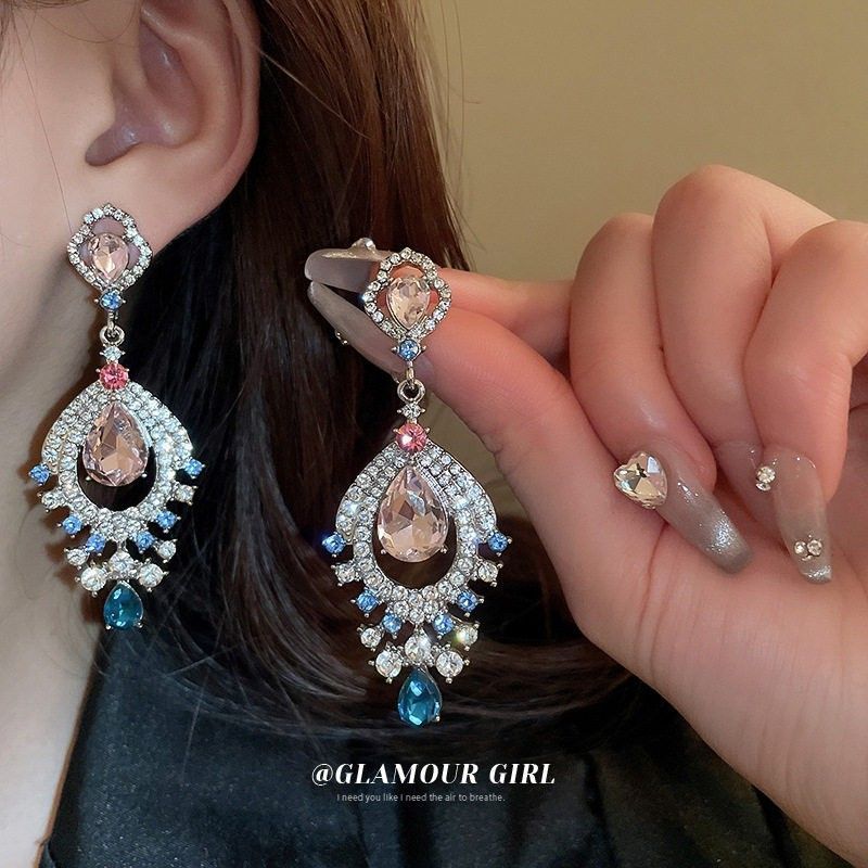 2026 Diamond-Studded Heavy Industry Fan-Shaped Water Drop ต่างหูวรรณกรรม Retro สไตล์ต่างหูวินเทจยุคก
