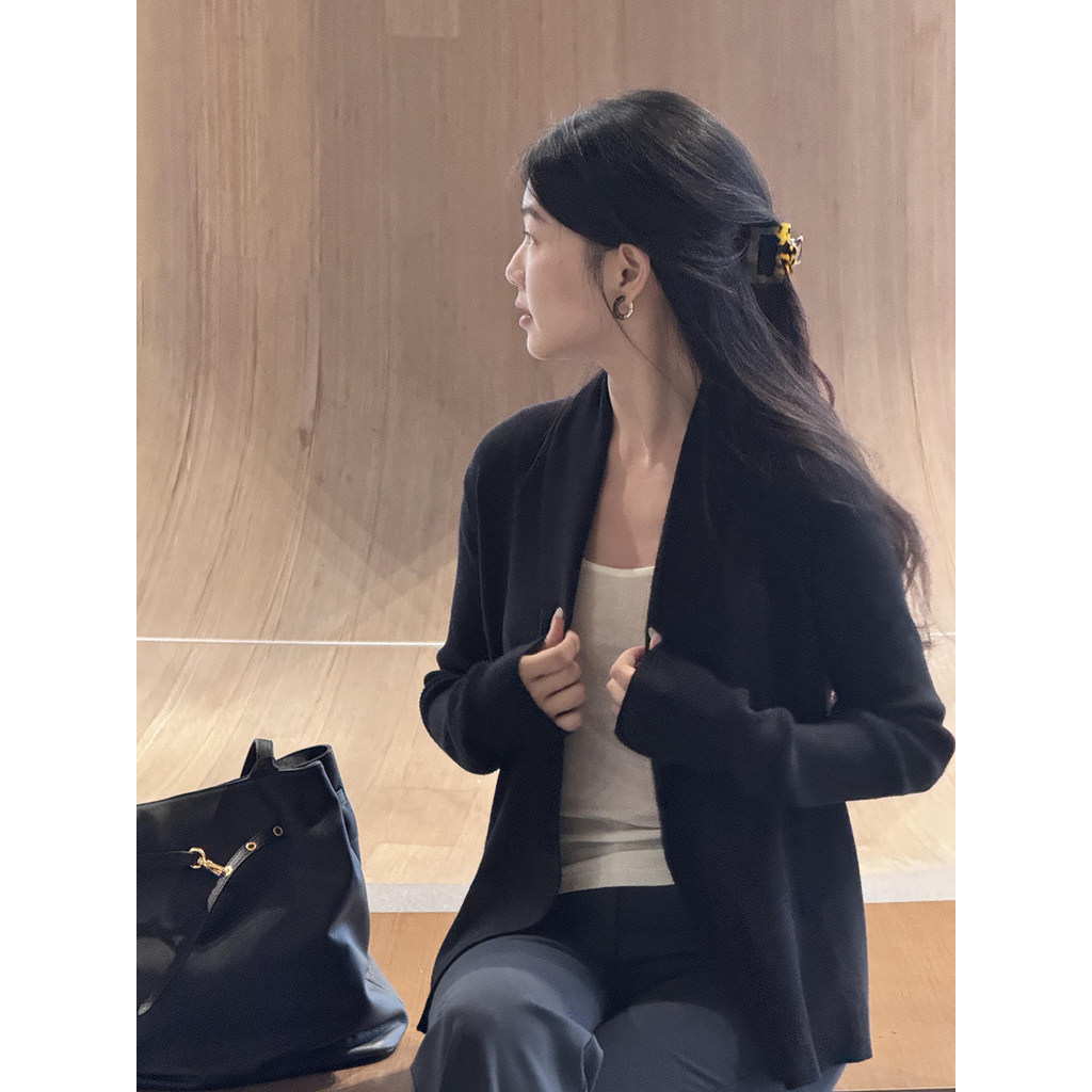 comfy cardigan cardigan ไหมพรม สไตล์ฮ่องกงอารมณ์สีดําถักคาร์ดิแกนผู้หญิงฤดูใบไม้ร่วงบางแจ็คเก็ตชั้นด