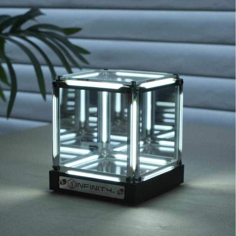 แสงบรรยากาศสําหรับเล่นเกมเดสก์ท็อปเทคโนโลยีความรู้สึกเครื่องประดับ Abyss Light Cube Creative Abyss N