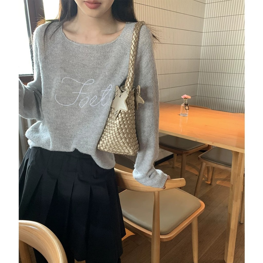 Xinbang Lazy Feel Minimalist Letter เสื้อแขนยาว 2026 Pure Desire กลับ Hollow Lace-Up เสื้อกันหนาวบาง