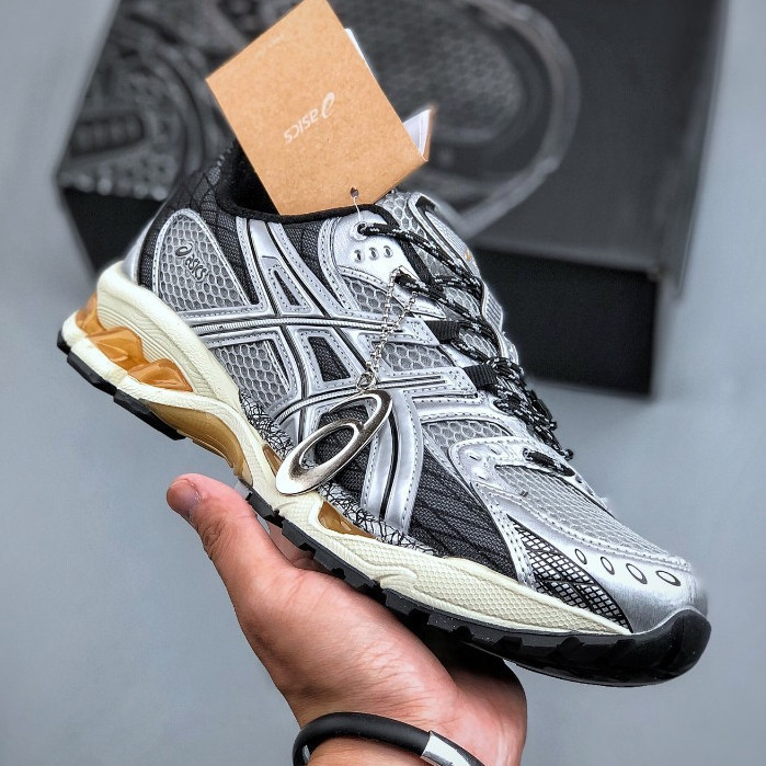 รองเท้าวิ่งระบายอากาศดีไซน์วินเทจ Gel-Nimbus 10.1