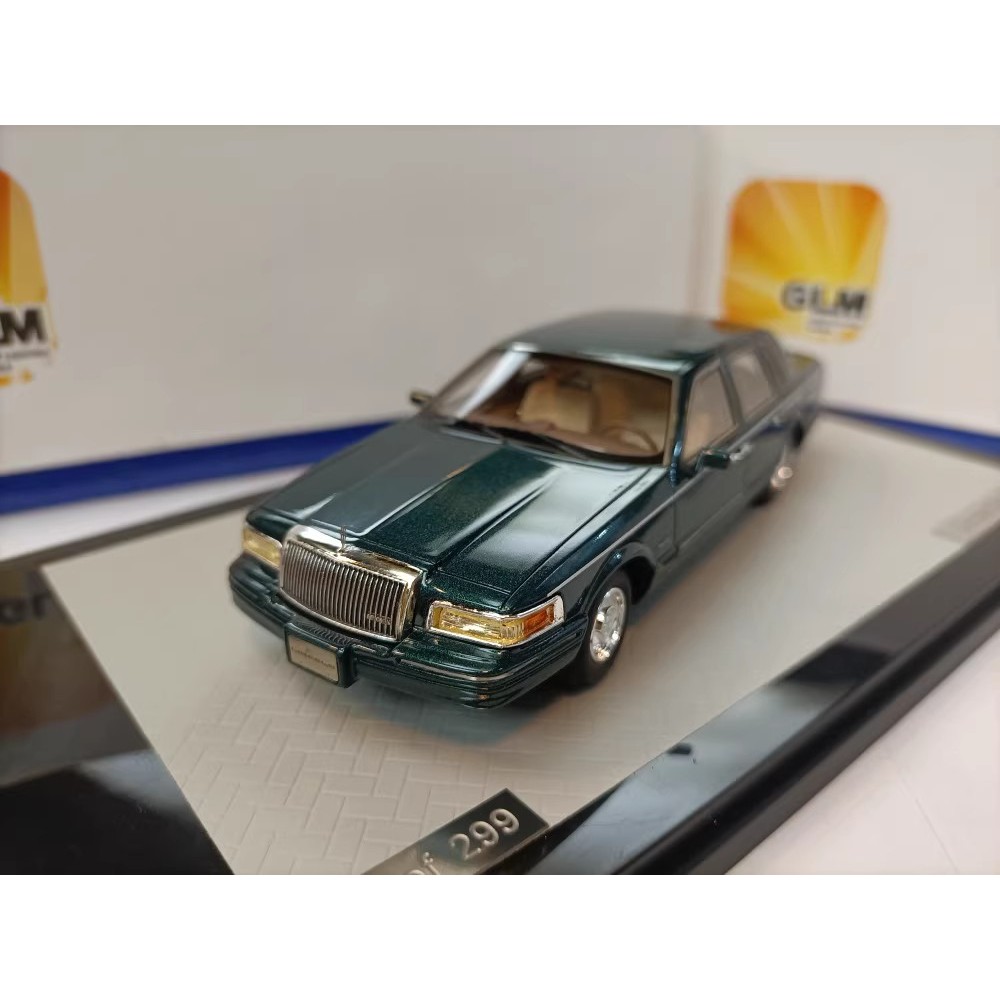 GLM 1 43 Lincoln Town Car 4 ประตู Deluxe Car รุ่น Lincoln Town Car 1997 Metallic Green