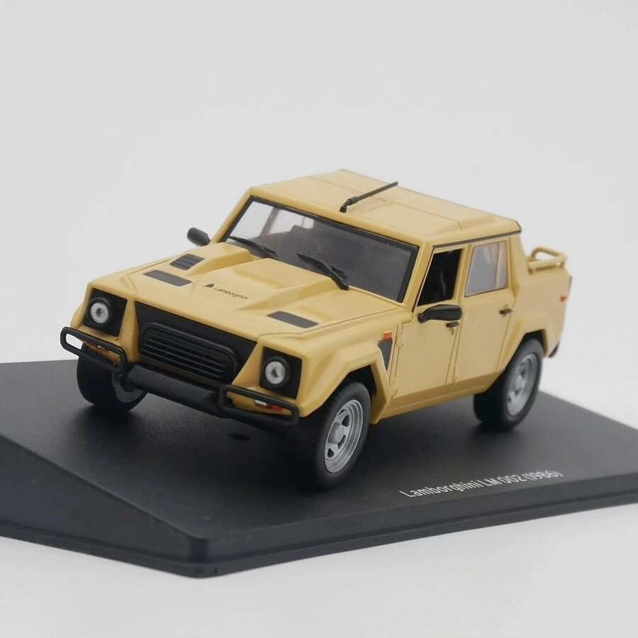 Ixo Lamborghini Lamborghini LM 002 19861/43 Color As Shot Base+กล่องแสดงผล