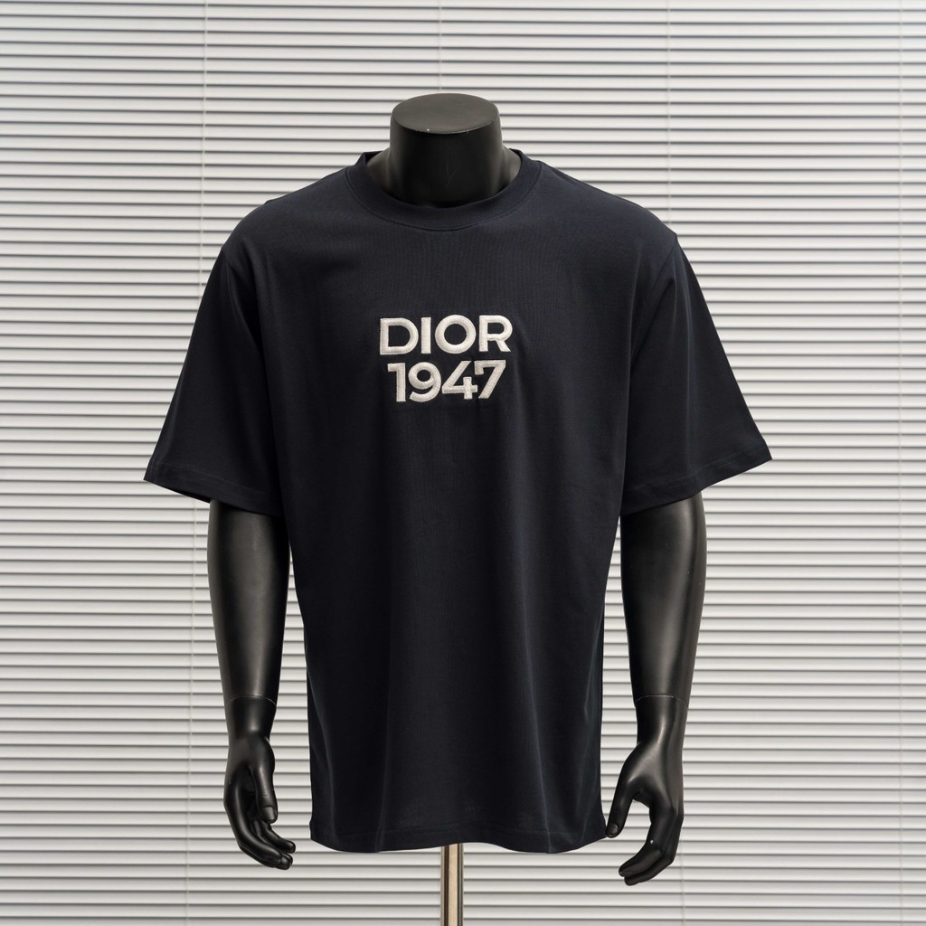 DIOR/DIOR/2026 คลาสสิกรอบคอแขนสั้นเสื้อยืดผู้ชายผู้หญิงโลโก้พิมพ์Bottomingเสื้อสีทึบBasic Simple Cou