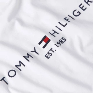 Tommy Hilfiger เสื้อยืดผู้ชาย รุ่น MW0MW16171 YBR - สีขาว ทรง Slim Fit
