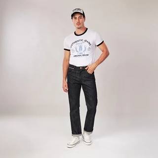 WRANGLER กางเกงยีนส์ผู้ชาย (ริมแดง) คอลเลคชั่น Wrangler Legends เอวกลาง ทรงตรง รุ่น WR S126MMWZN15 สียีนส์ผ้าดิบ