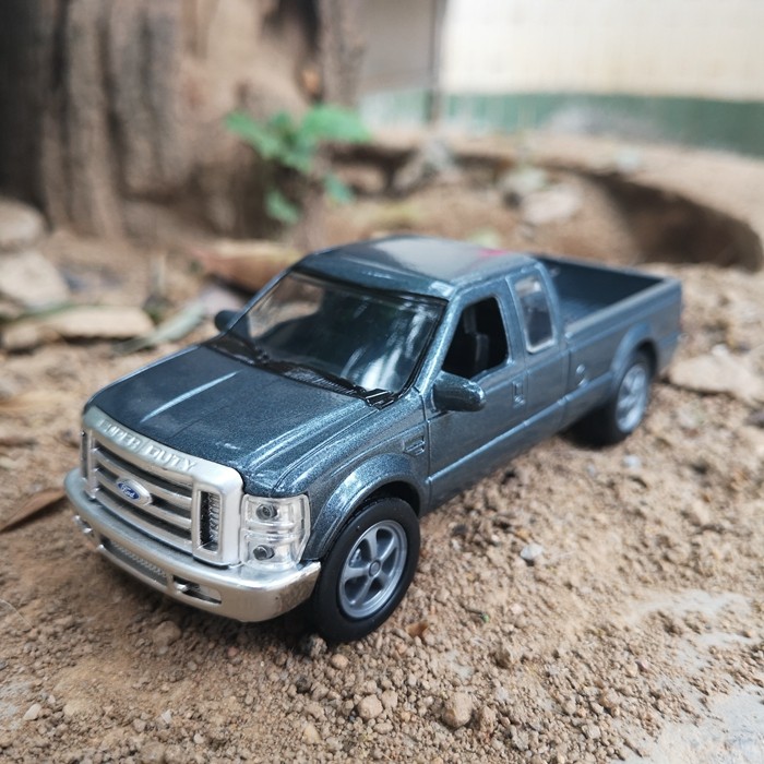 1: 43 Ford Pickup frod F-250 จําลองเครื่องประดับ