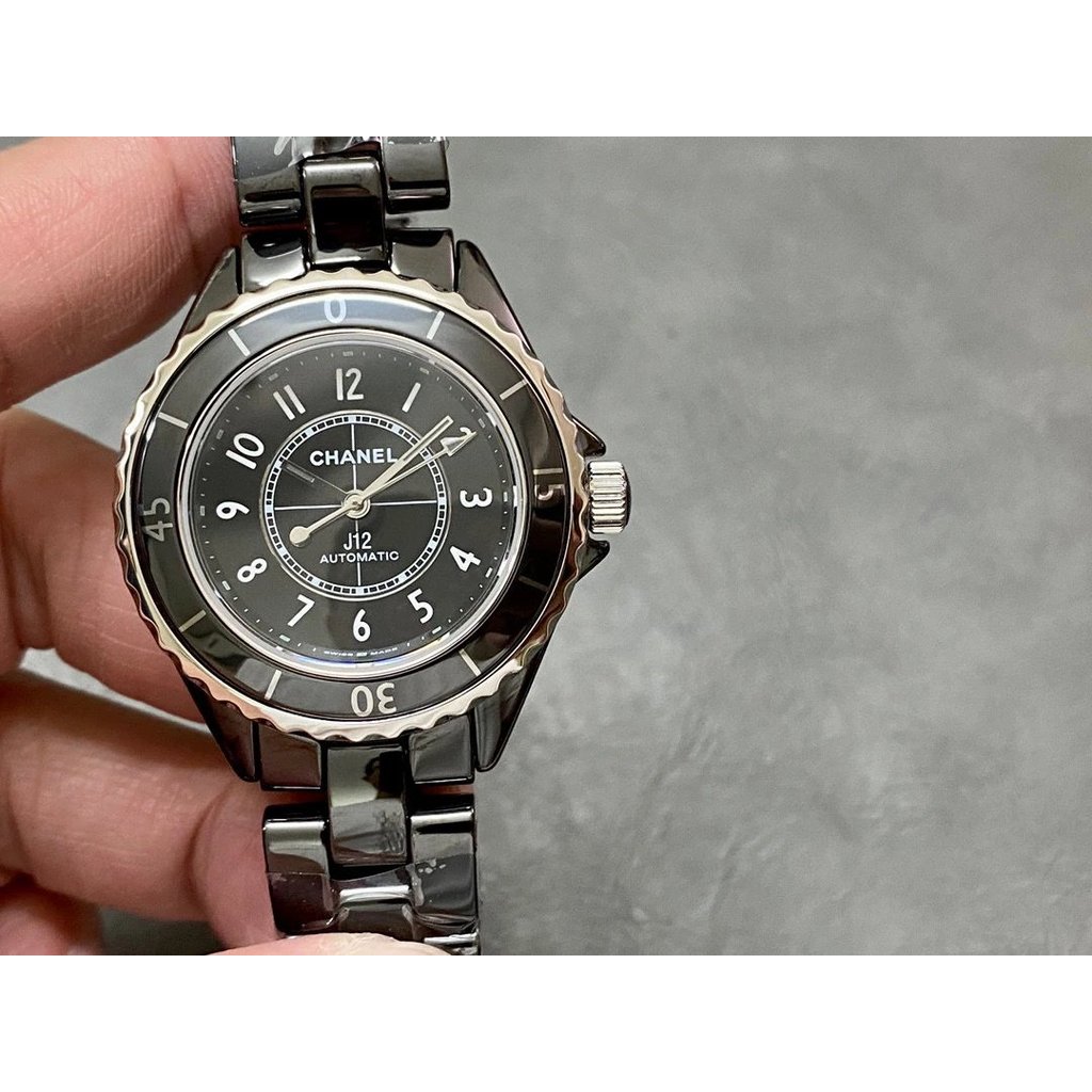 นาฬิกา Chanel J12 Series นาฬิกาด้านล่างโปร่งใส 33 มม.