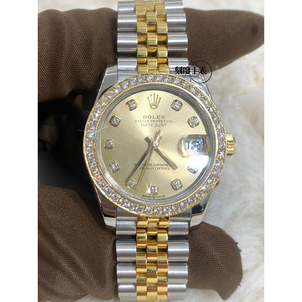 นาฬิกาที่กําหนดเองไฟฟ้าหล่อทอง-clad 18K วัดเหล็กแอฟริกาใต้ VS เพชรจริง 31MM Swiss Movement SW200 นาฬ