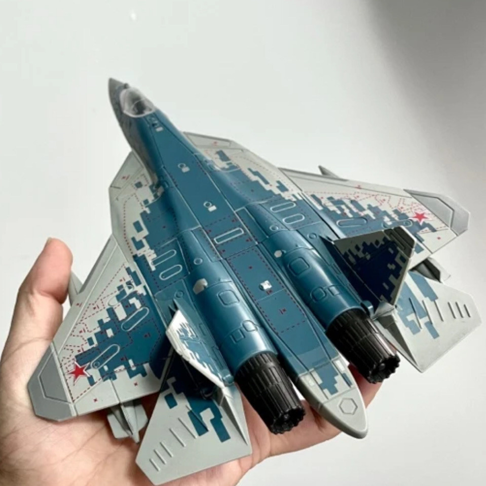 ประกอบรุ่น Apache เฮลิคอปเตอร์ F35 Fighter Type 99 รถถังหลักรุ่น J-20 จําลองเครื่องบินเครื่องประดับT