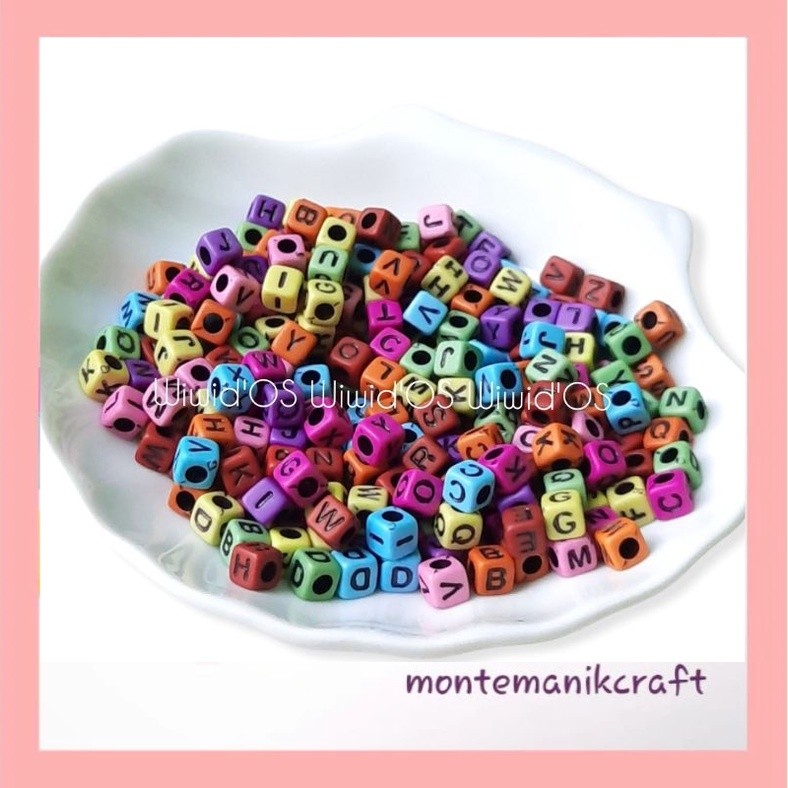 BEADS (100 ชิ้น) 5 มม. สี DOFF SQUARE LETTER BEADS MONTEMAILNIK CRAFT