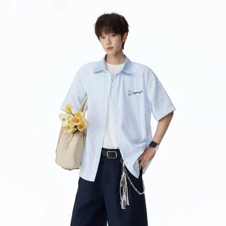 Chaistyle ลายทางตัดสี เสื้อเชิ้ต ฤดูร้อน หลวมสบาย แขนสั้น แบบอเมริกัน เทรนด์ ผ้าบางเบา สไตล์สตรีท ใส่ได้ทั้งชายและหญิง