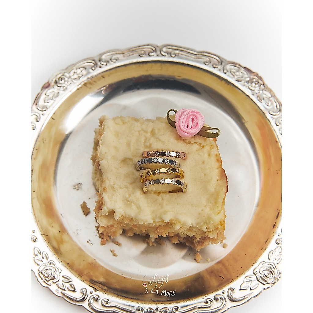 Julys - beehive ring
