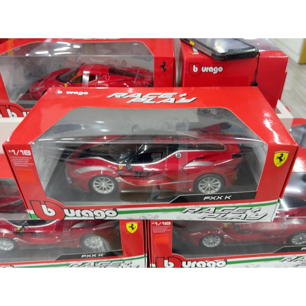 สูงกว่า Meigao 1: 18 Ferrari FXX K Red