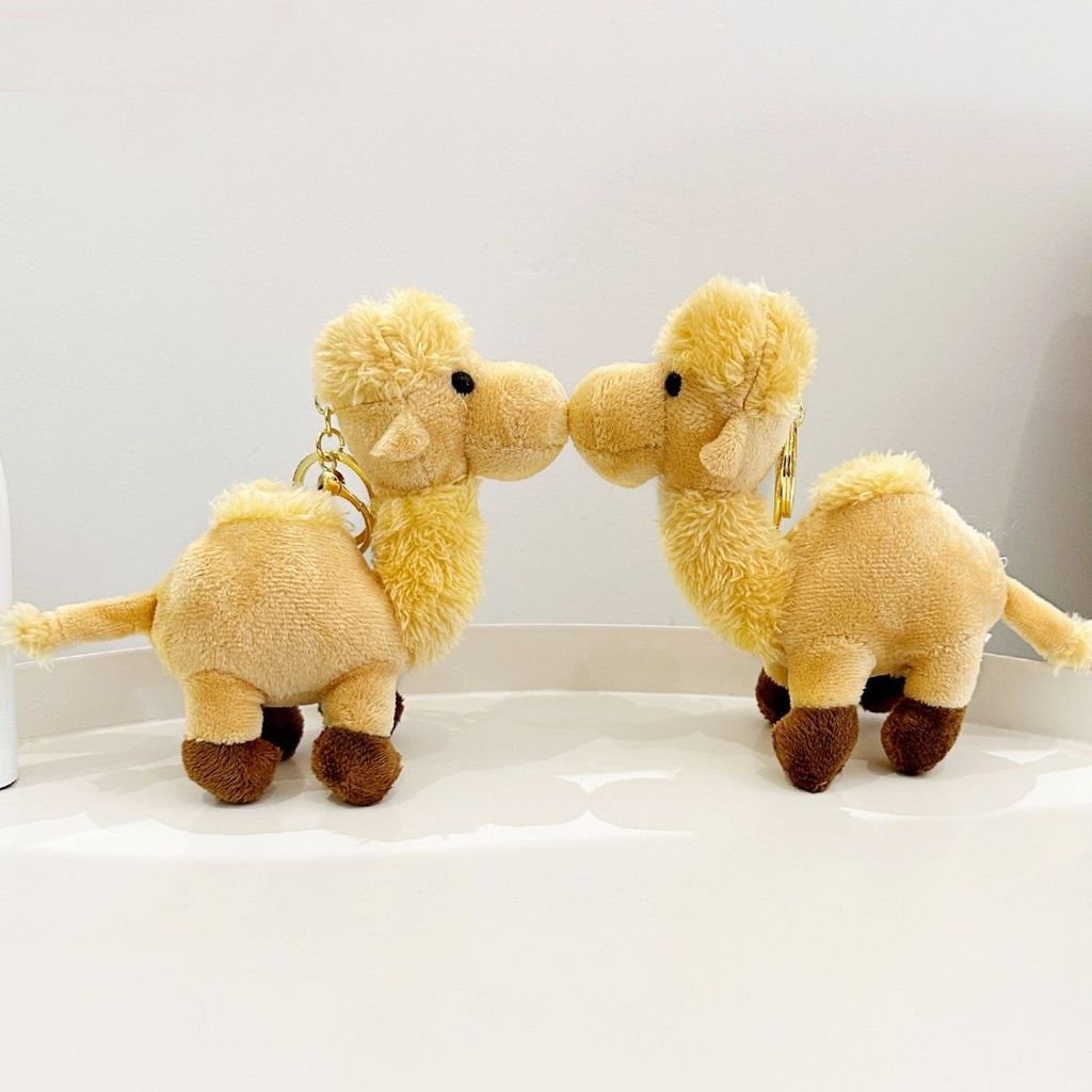 Plus Plush Camel พวงกุญแจกระเป๋านักเรียนจี้น่ารัก Desert Camel ของขวัญสร้างสรรค์