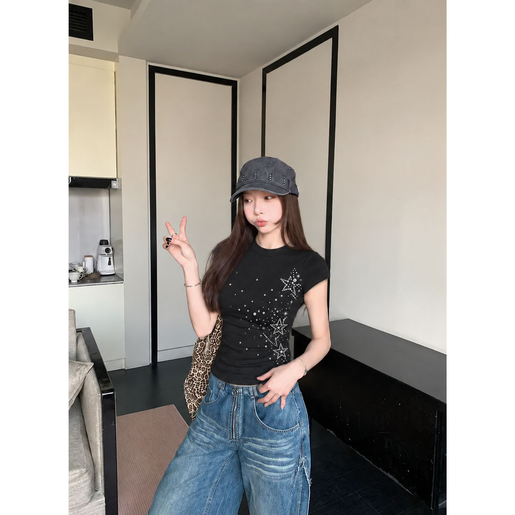 (พร้อมส่ง24ชม.) MOMO เสื้อยืดผู้หญิง Baby Tee ลายดาวคริสตัล วิบวับ สไตล์ Y2K