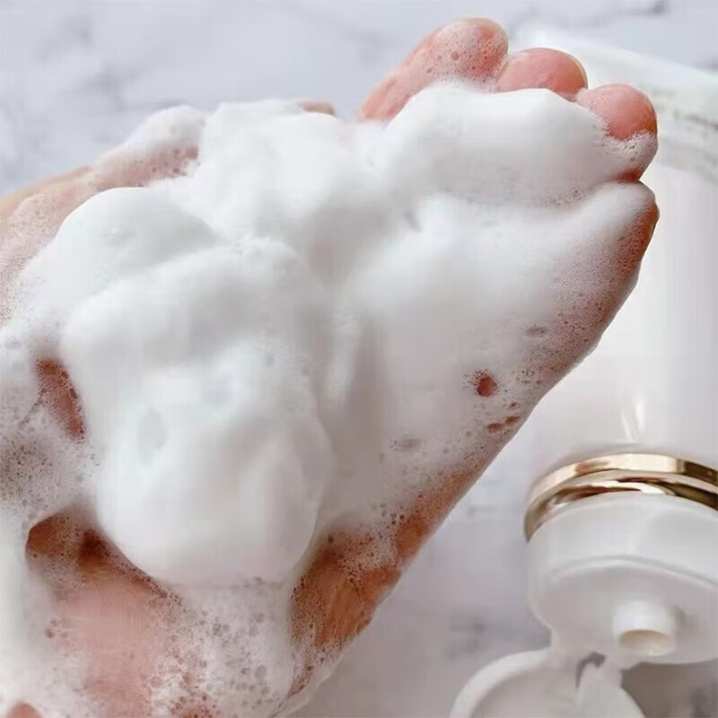 แท้💯 Cle De Peau CPB Facial Cleanser Beaute Softening Cleansing Foam 110ml/125ml ทำความสะอาดผิวหน้า Cleanser - รูปที่ 4