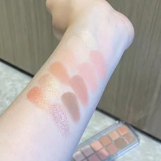 【24จัดส่งภายใน ชั่วโมง🔥】จานสีอายแชโดว์สิบสองสีไล่ระดับสี - แป้งละเอียดอ่อน - แมตต์อายแชโดว์ธรรมชาติ - จานอายแชโดว์แบบพกพา - เครื่องมือเครื่องสำอาง