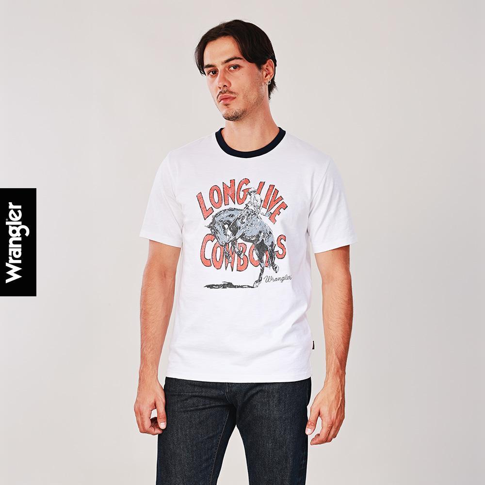 WRANGLER เสื้อยืดแขนสั้นผู้ชาย คอลเลคชั่น Wrangler Legends รุ่น WR S226MTSSN18 สีครีม