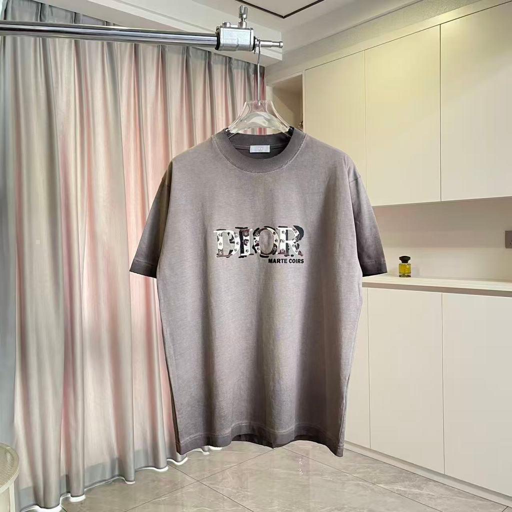 DIOR/DIOR/2026 คลาสสิกรอบคอแขนสั้นเสื้อยืดผู้ชายผู้หญิงฤดูใบไม้ผลิฤดูใบไม้ร่วง High-End สบาย Slim-fi
