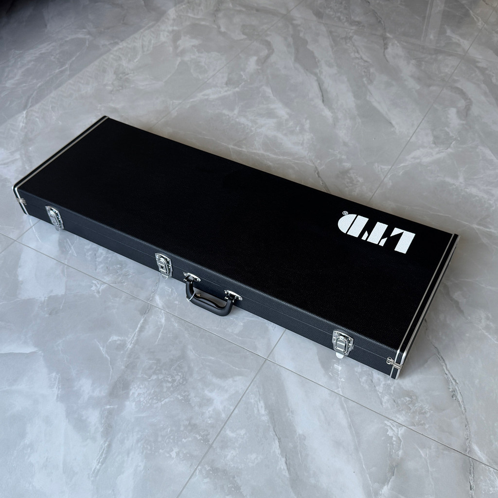โรงงานขายตรง ESP LTD กีตาร์ไฟฟ้าเฉพาะเปียโนกรณี ltd st ประเภทกีตาร์ไฟฟ้าพร้อมล็อคเปียโนกรณีกีตาร์