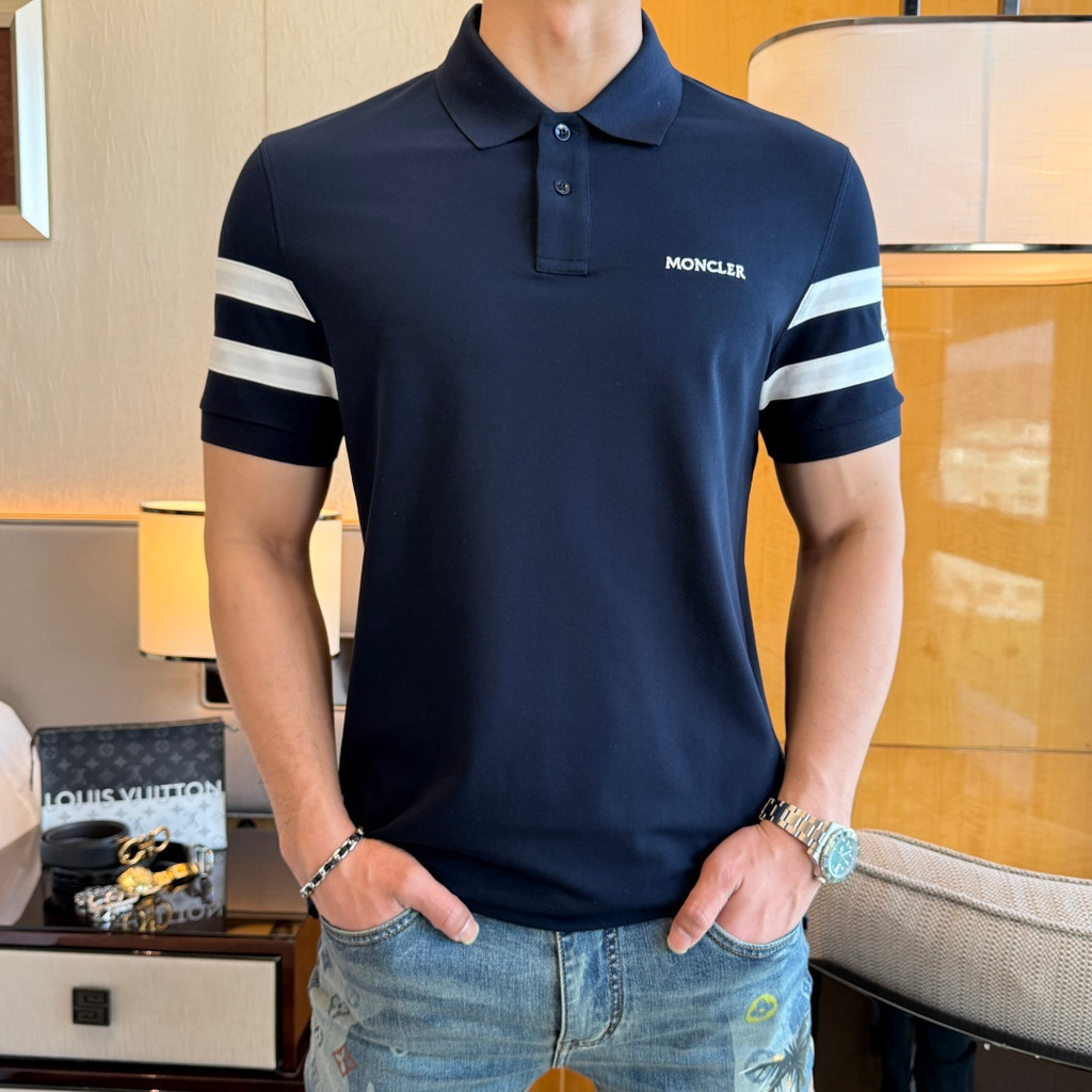Moncler/Moncler 2026 คลาสสิกรอบคอแขนสั้นเสื้อยืดผู้ชายผู้หญิงสไตล์ Joint Pullover สีสันผ้าฝ้ายแท้สบา